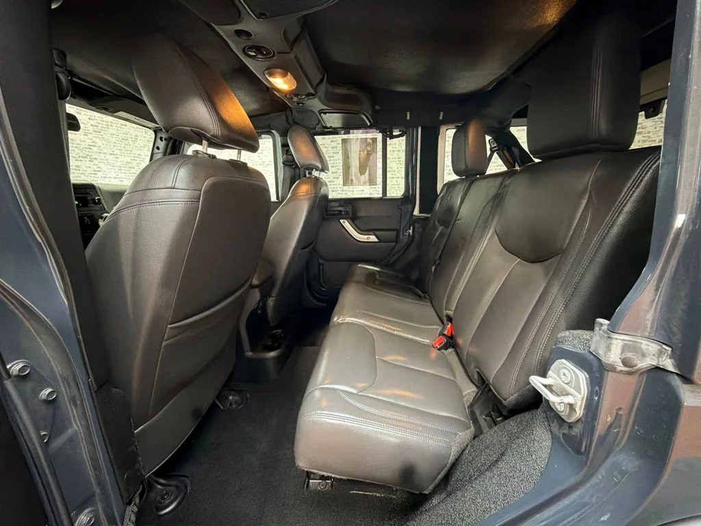 Used 2016 Rhino Clearcoat Jeep Unlimited Rubicon image 14