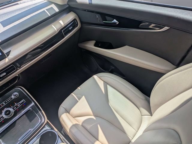 Used 2022 Red Lincoln Standard image 18