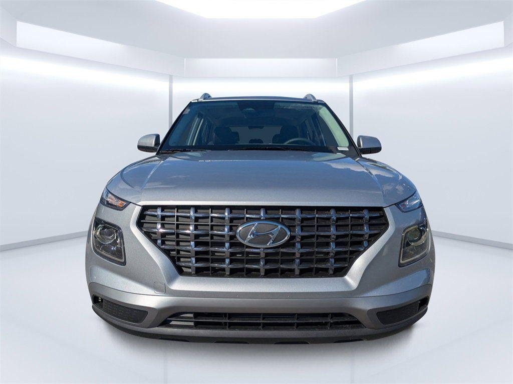 New 2026 Silver Hyundai SEL image 8