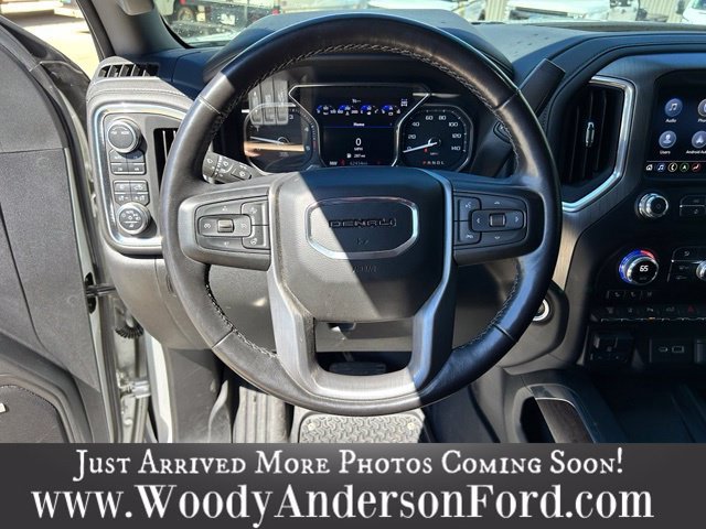 Used 2022 Silver GMC Denali image 9