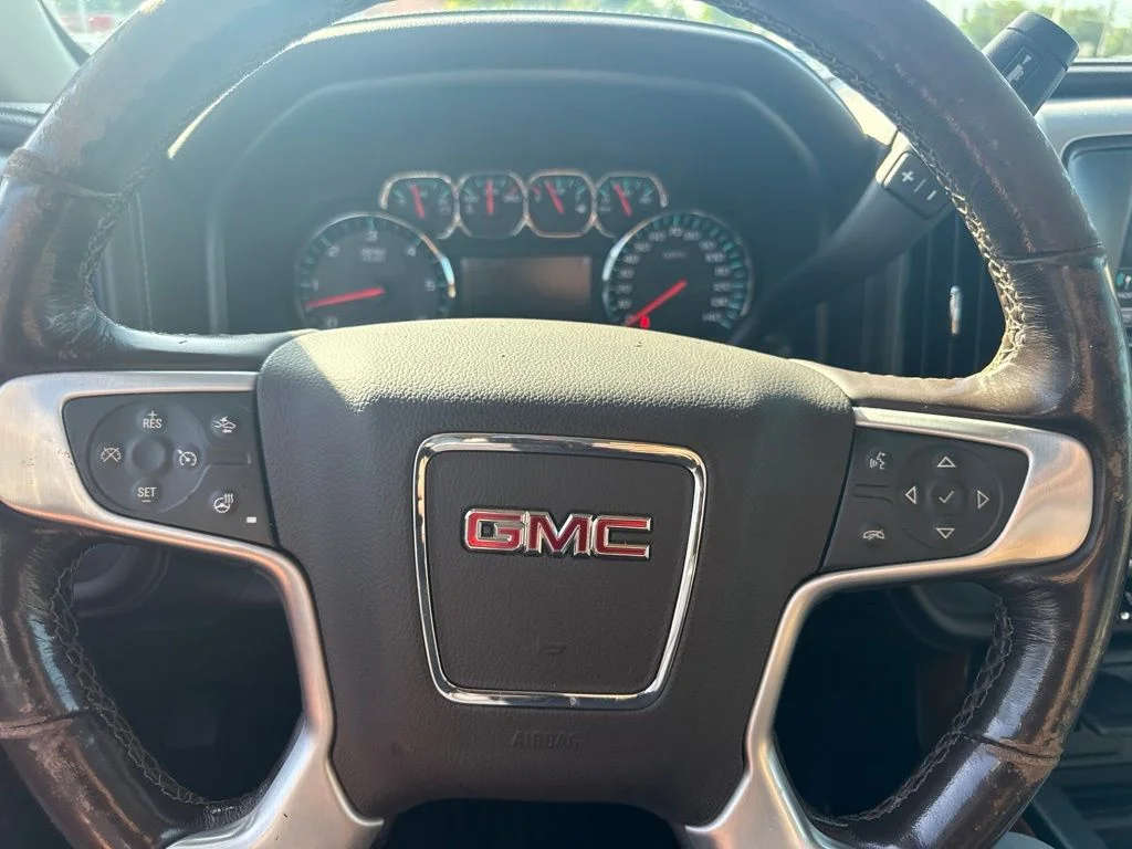 Used 2018 Summit White GMC SLT image 10