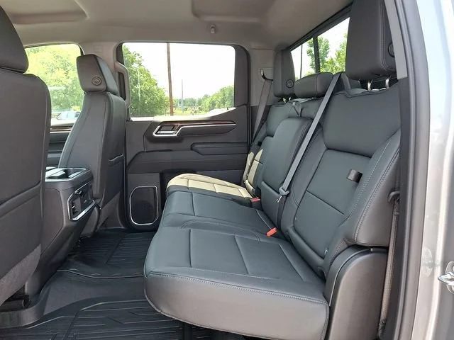 New 2026 Sterling Metallic GMC Elevation image 10