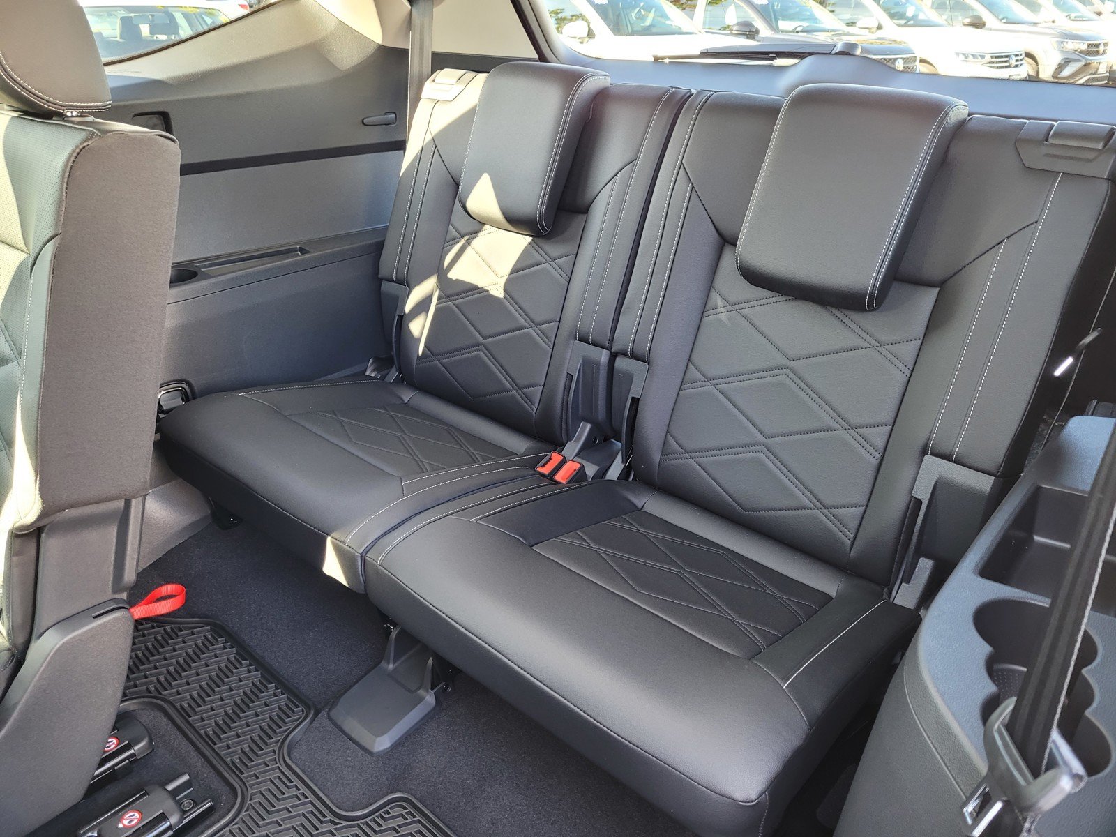 2024 Volkswagen Atlas SE w/Tech - Photo 7