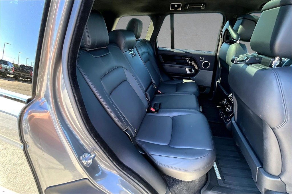 Used 2018 Gray Land Rover 3.0L V6 Supercharged HSE image 24