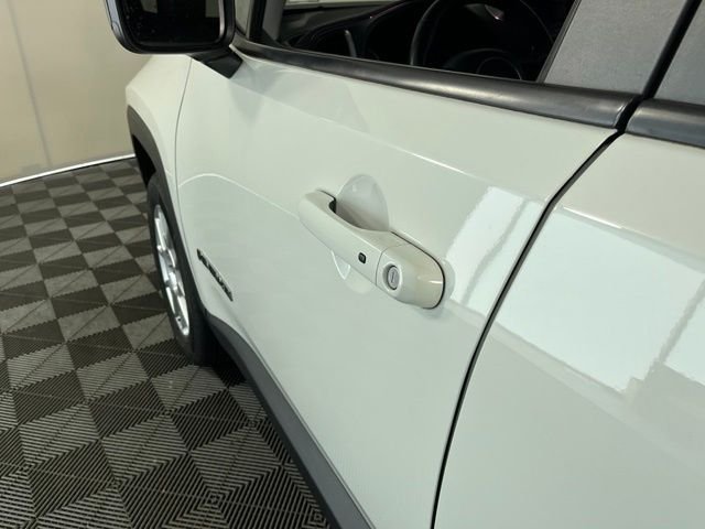 Used 2021 White Jeep Limited image 10