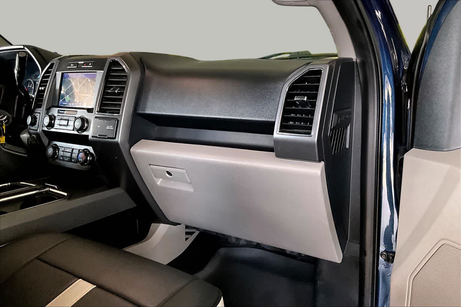 Used 2020 Blue Jeans Metallic Ford XLT image 18