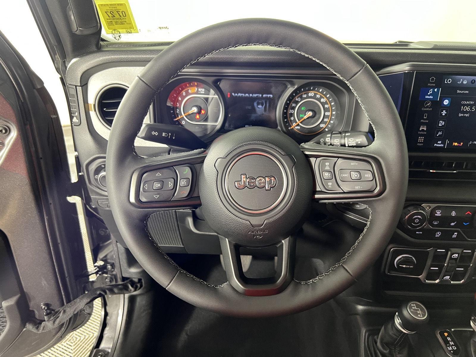 Used 2026 Granite Crystal Metallic Clearcoat Jeep Sport S image 17