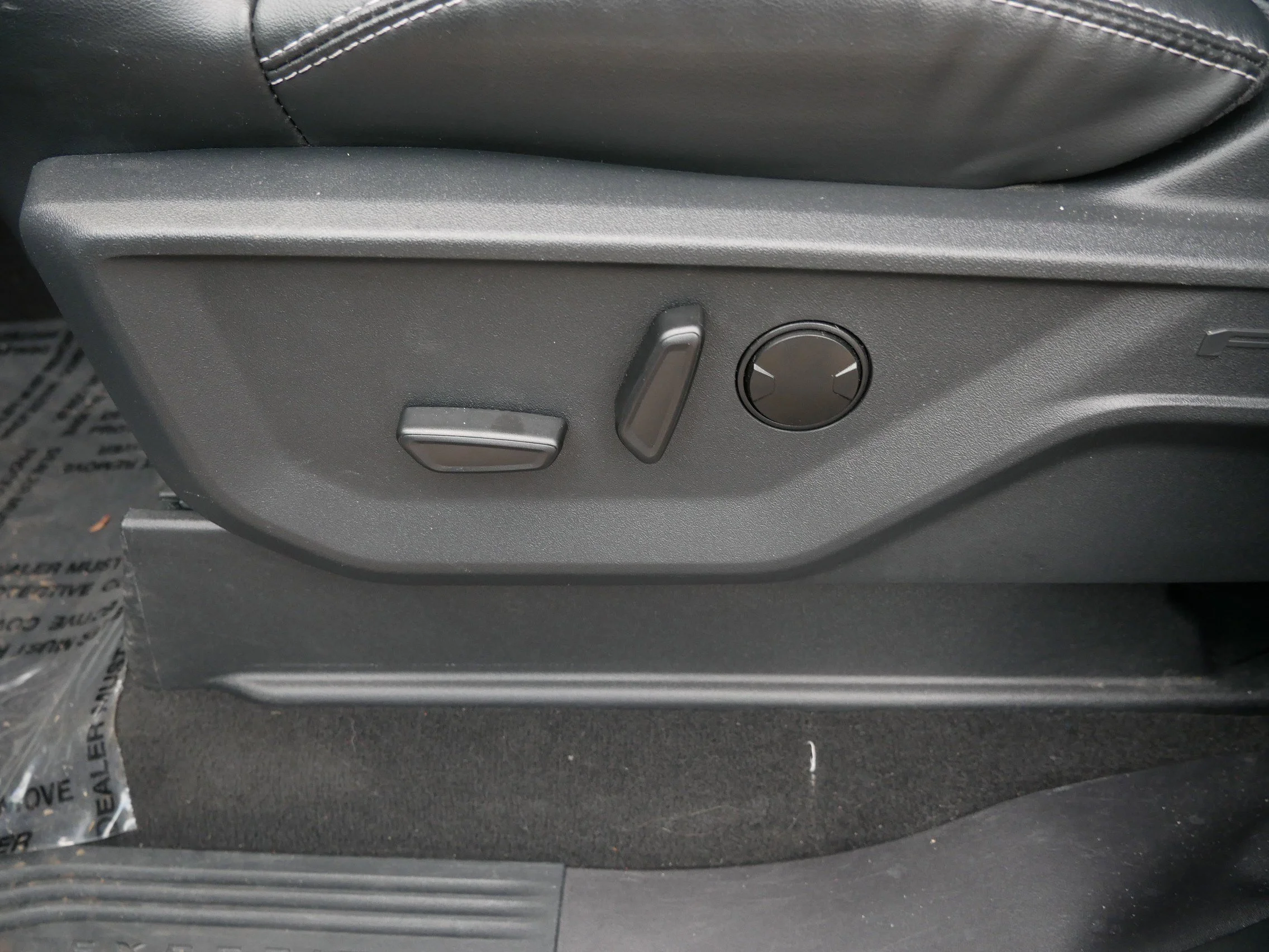 Used 2025 Agate Black Metallic Ford Platinum image 19