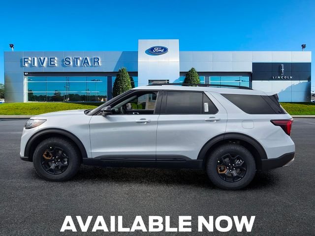 New 2026 Space White Metallic Ford Tremor image 4