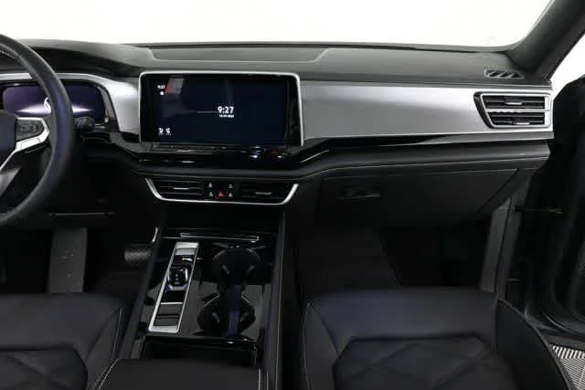 2026 Volkswagen Atlas Cross Sport SE w/Tech - Photo 25