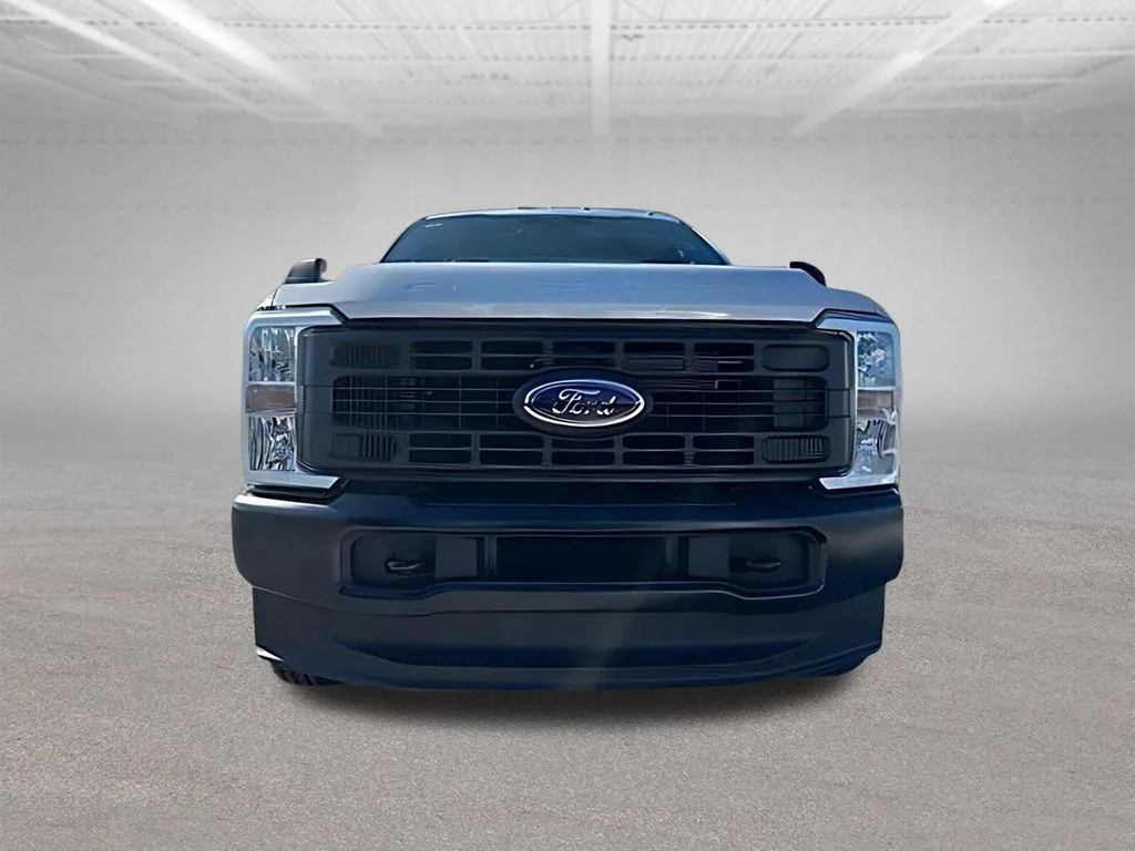 New 2026 Oxford White Ford F-350® XL image 2