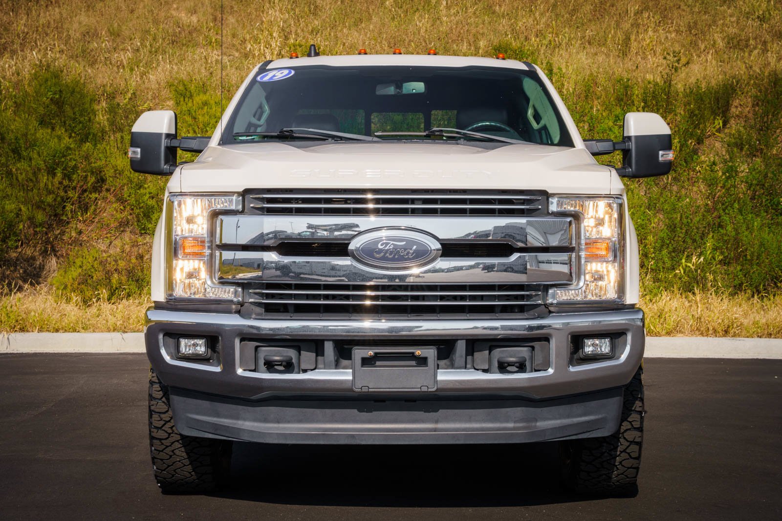 Certified Used 2019 White Ford Lariat image 2