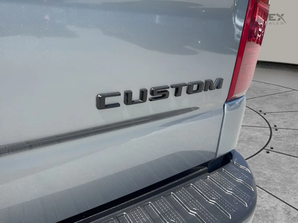 Used 2024 Gray Chevrolet Custom image 29