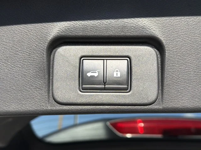 Used 2022 Gray Nissan SV image 40