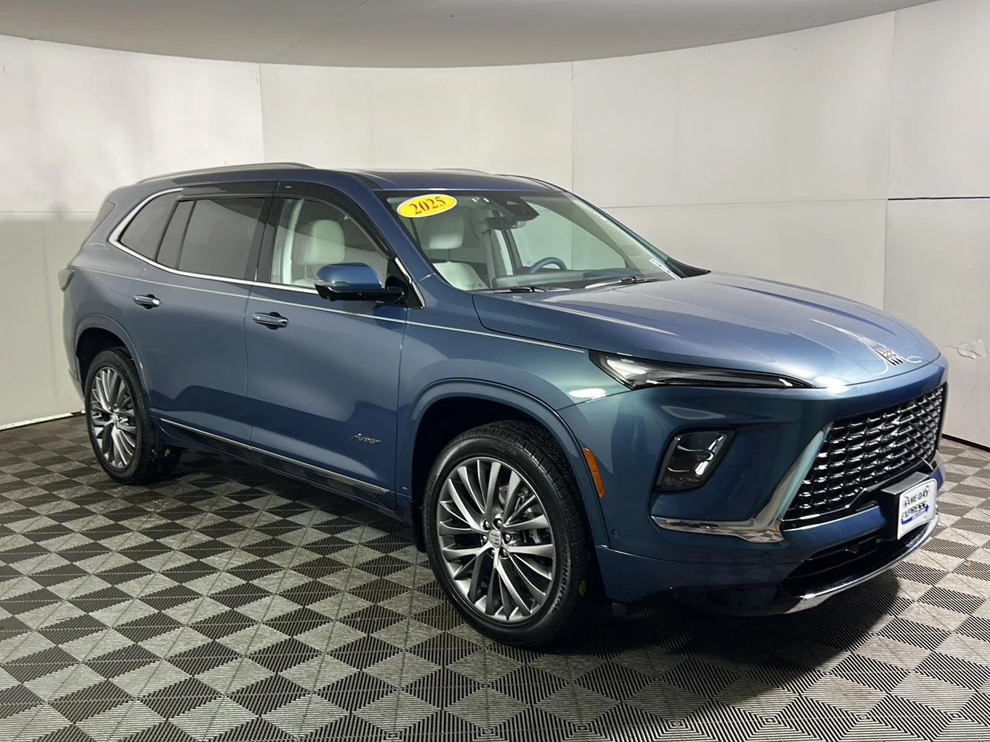 Used 2025 Ocean Blue Metallic Buick Avenir image 5