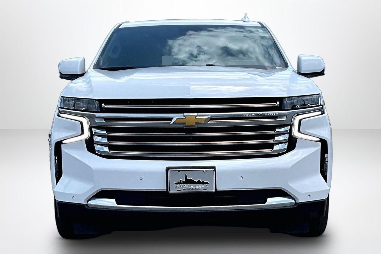 Used 2023 Summit White Chevrolet 4WD High Country image 2