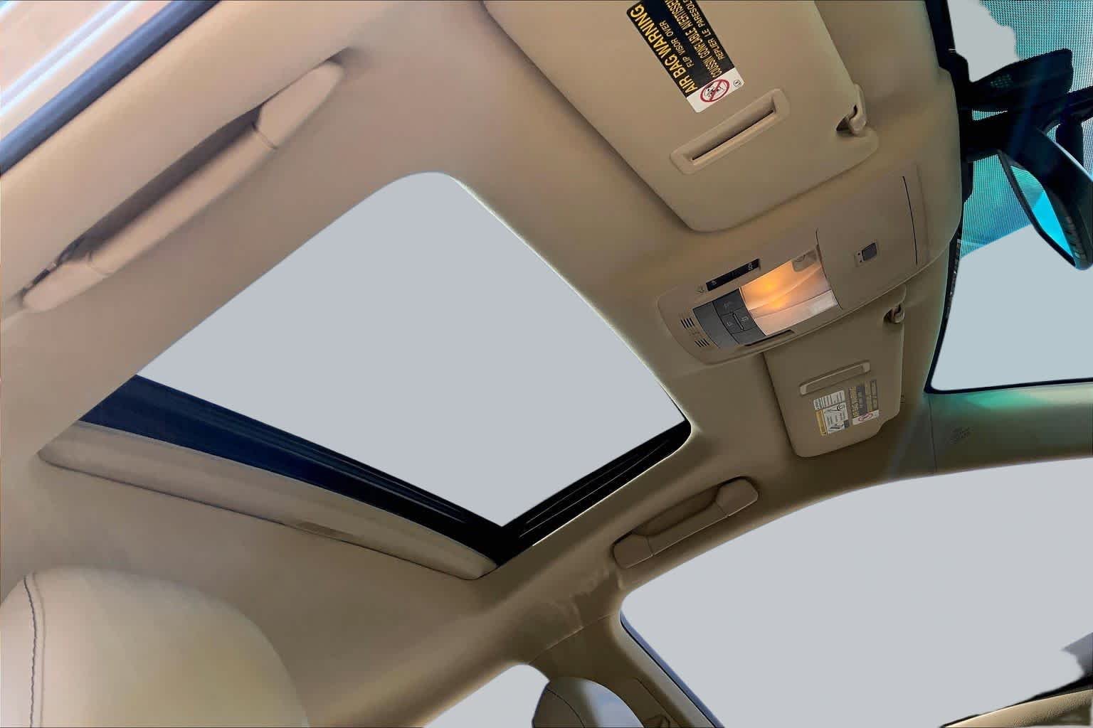 Used 2015 Satin Cashmere Metallic Lexus  image 14