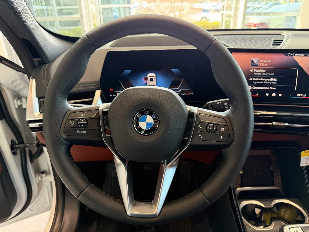 New 2026 Mineral White Metallic BMW xDrive28i image 9