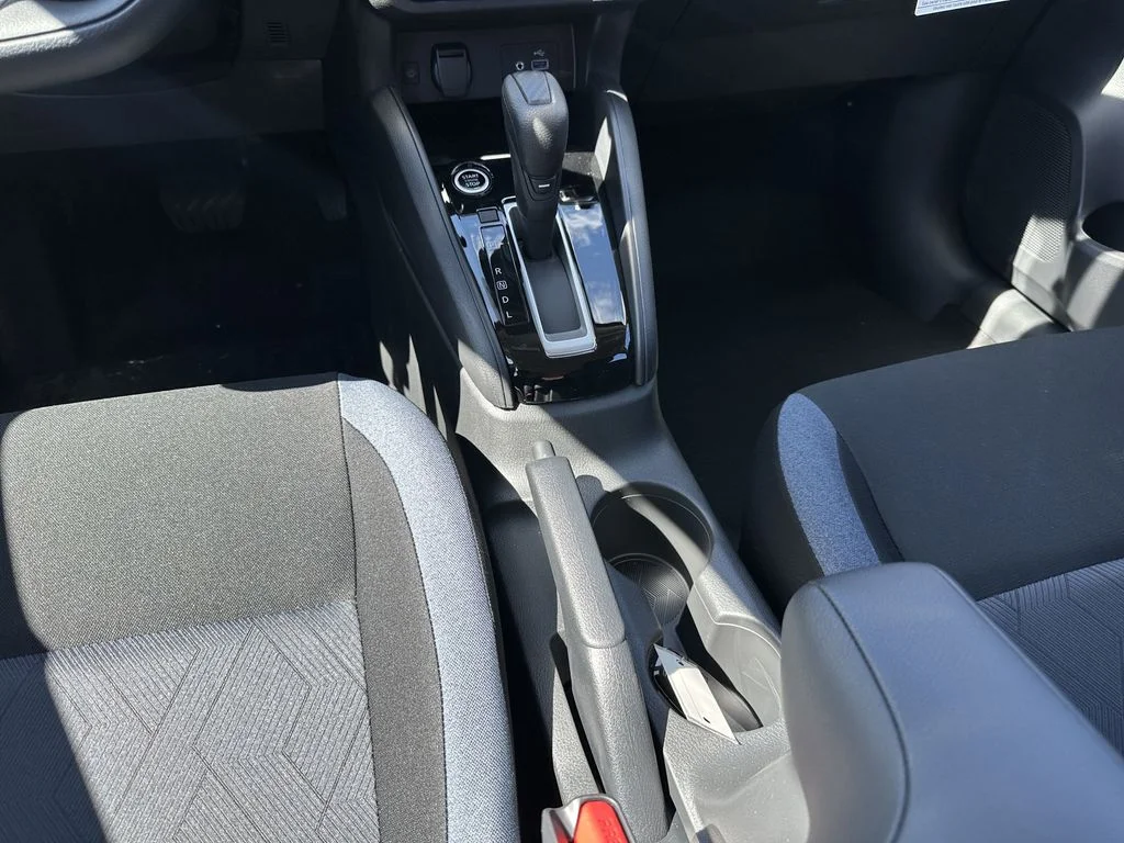 2025 Nissan Versa Sedan SV - Photo 18