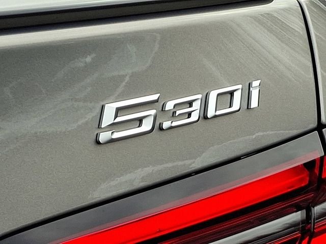 Certified Used 2026 Oxide Grey Met BMW 530i xDrive image 20