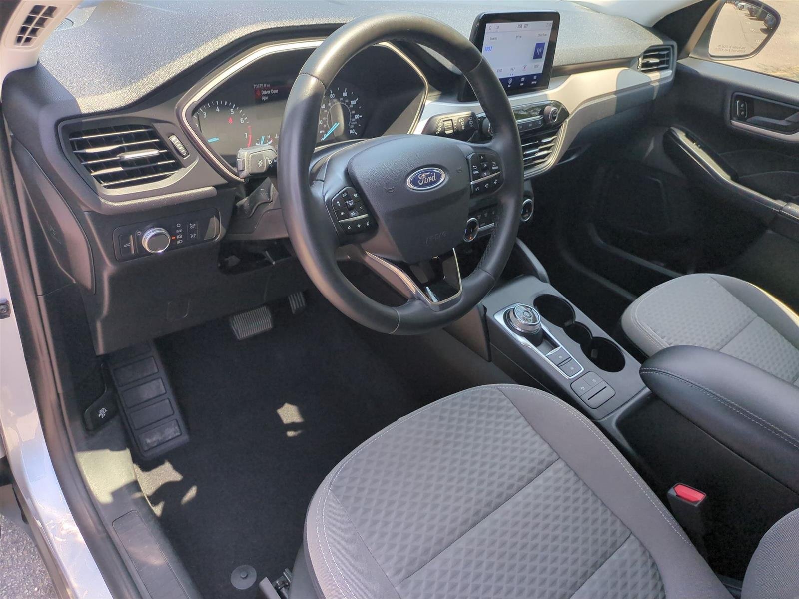 Used 2022 Iced Blue Silver Ford SE image 19