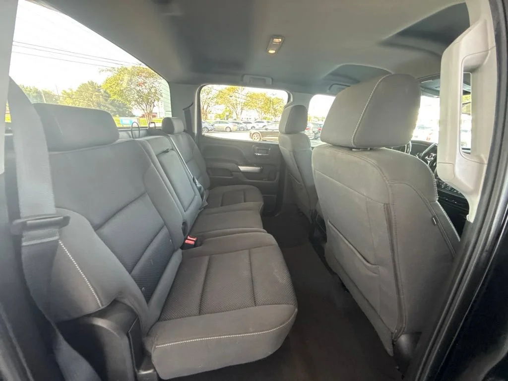 Used 2018 BLACK Chevrolet LT image 35