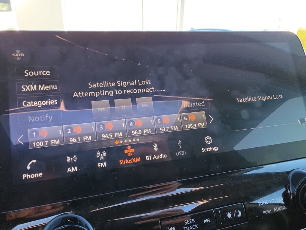 Used 2021 Aspen White Tricoat Nissan SL image 43