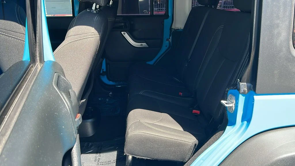 Certified Used 2017 Chief Clearcoat Jeep Unlimited Rubicon image 10