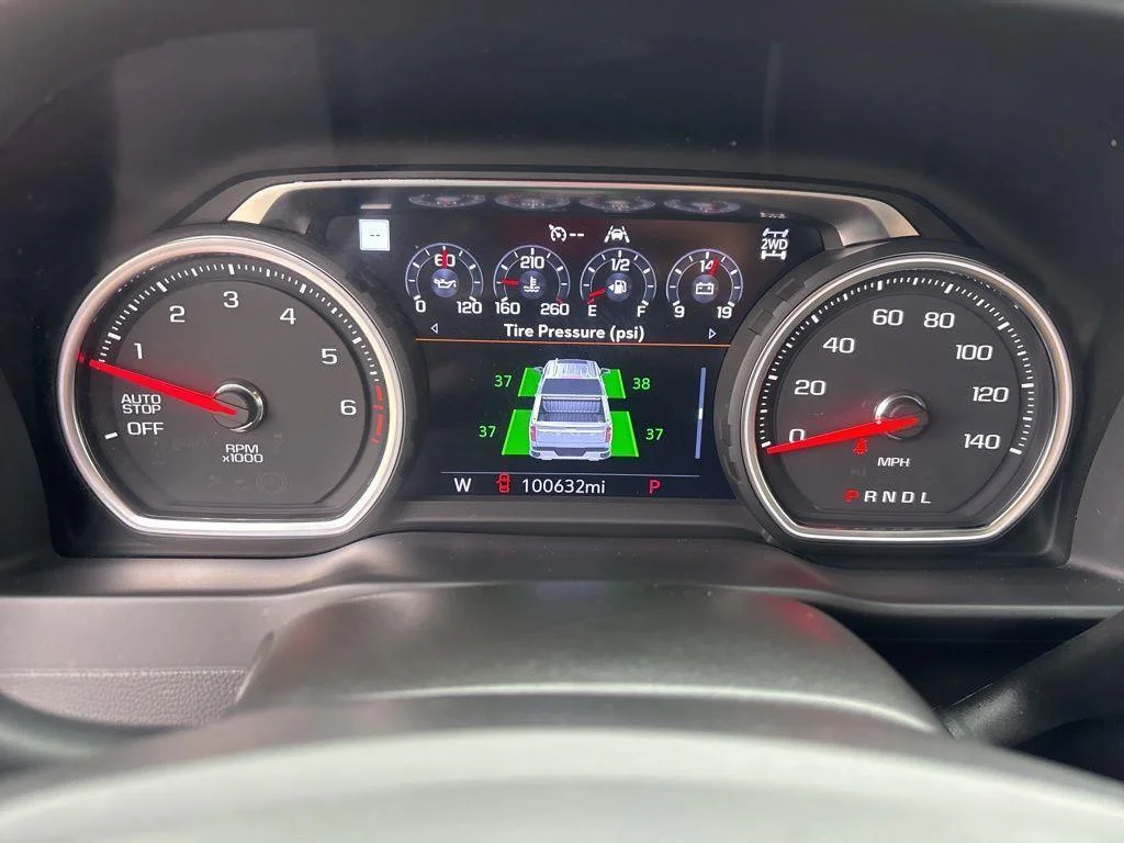 Used 2021 Black Metallic Chevrolet High Country image 27