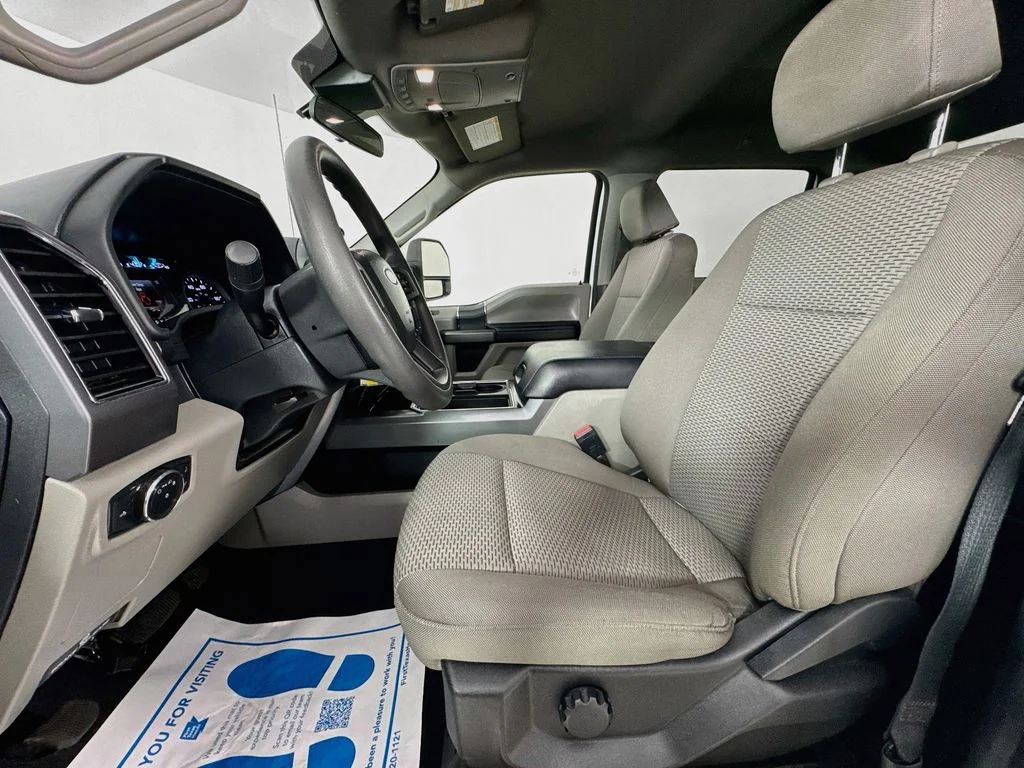 Used 2022 Oxford White Ford XLT image 25