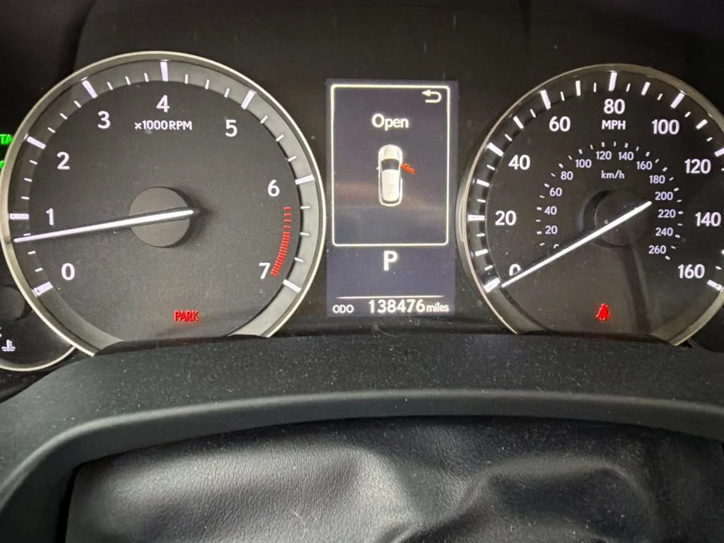 Used 2018 White Pearl Lexus 350L image 8