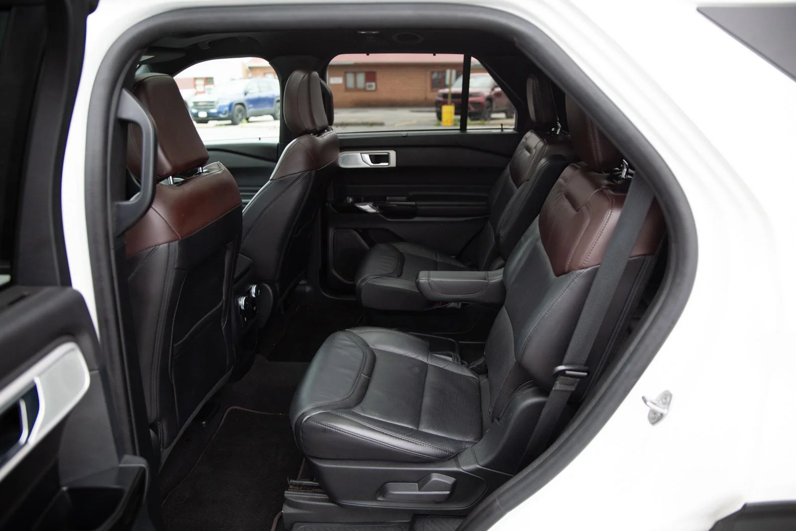 2021 Ford Explorer Platinum - Photo 23