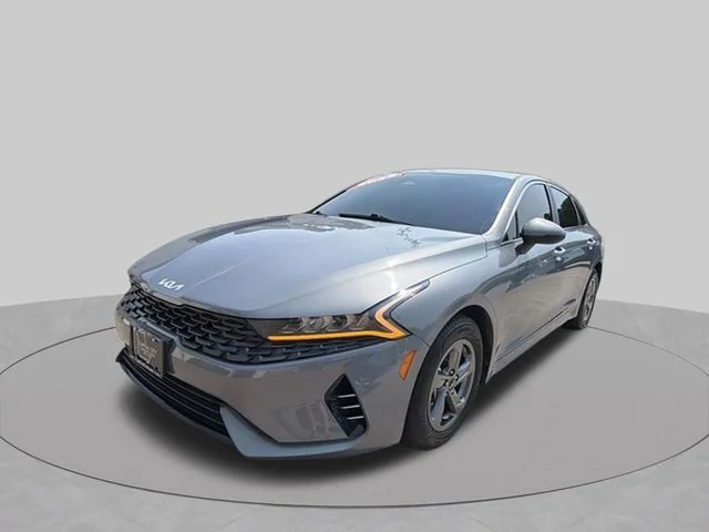 Used 2023 Silver Kia LXS image 7