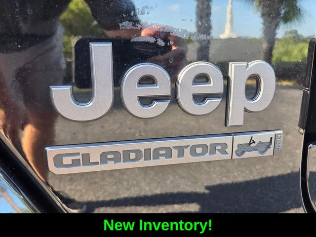 Used 2021 Black Jeep Sport image 11
