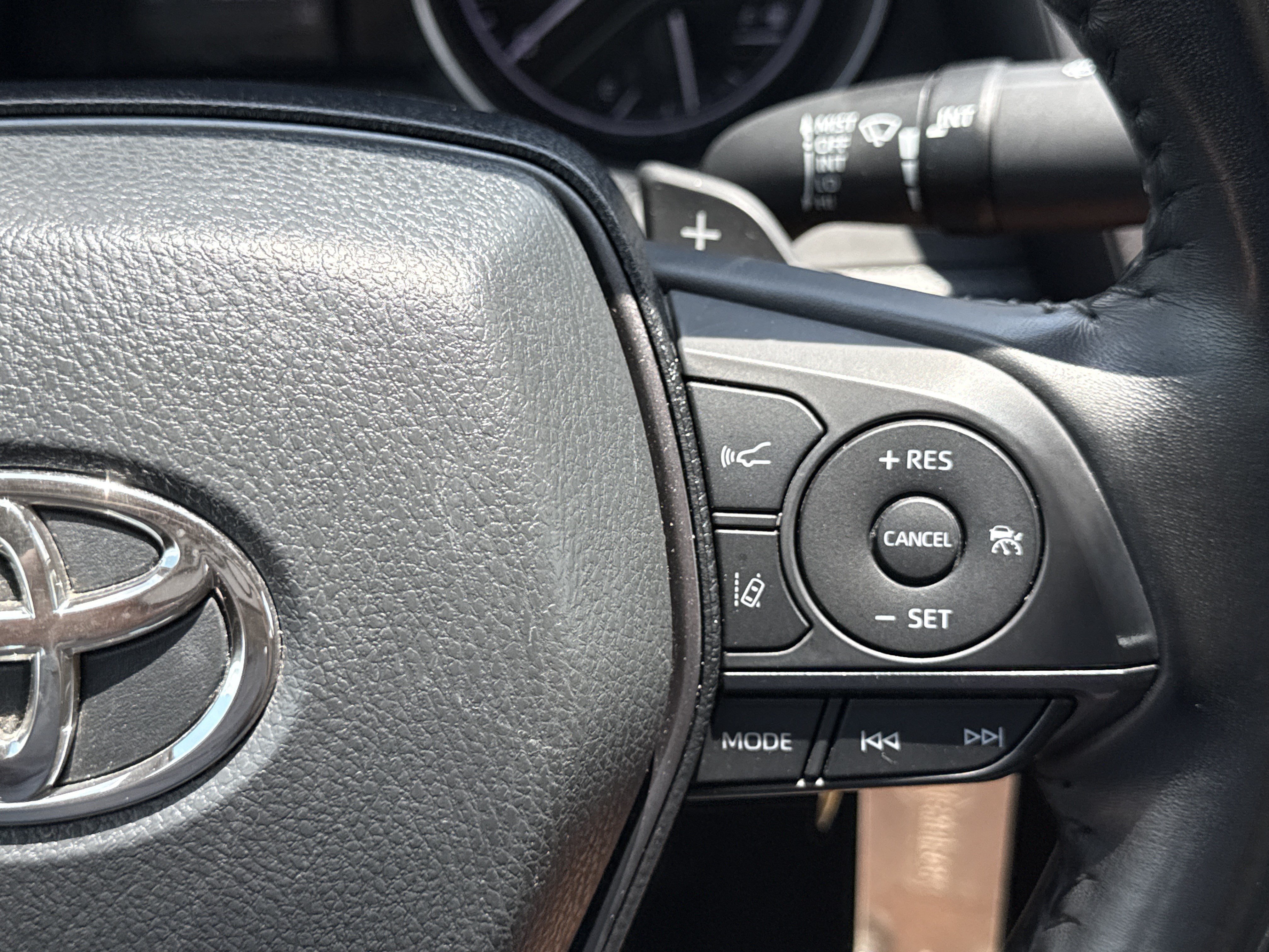 Used 2024 Ice Cap Toyota SE image 19