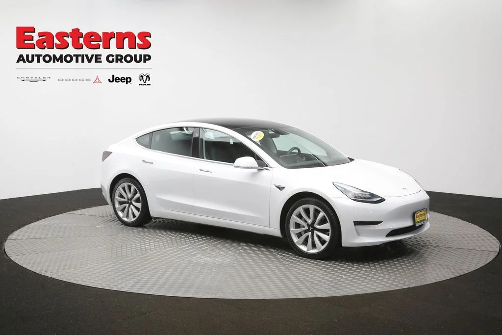Used 2019 White Tesla Standard Range Plus image 42