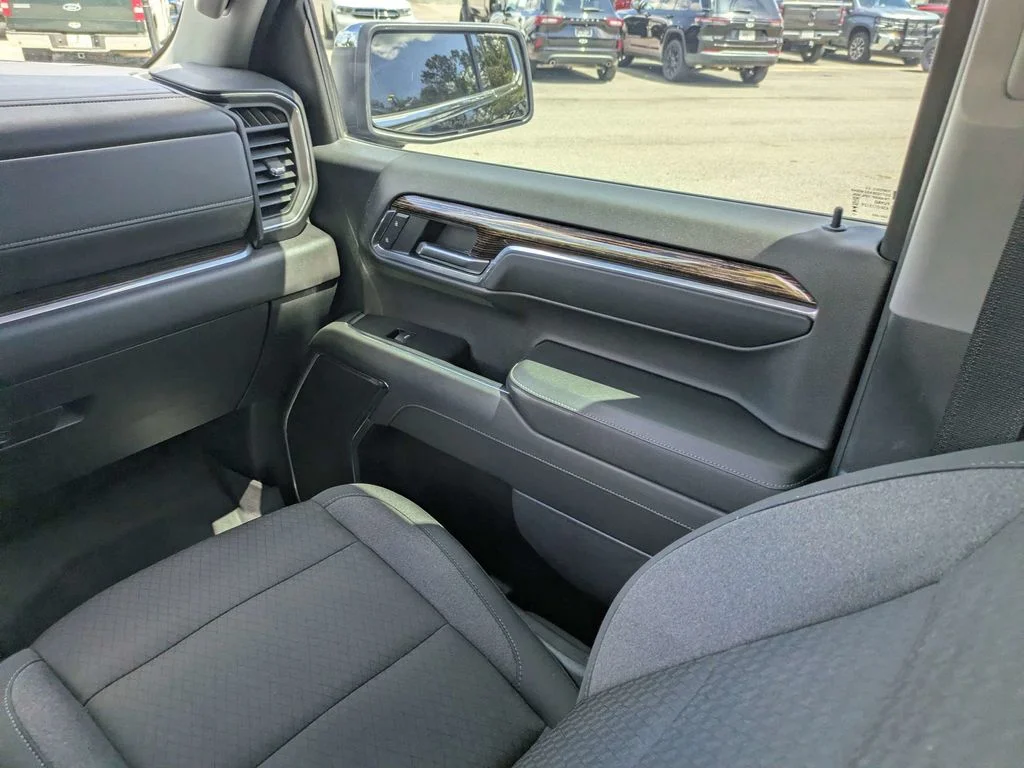 Used 2023 Black GMC SLE image 16