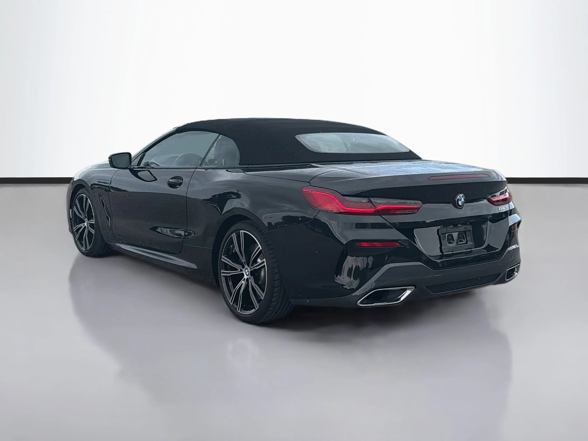 Used 2022 Black Sapphire Metallic BMW 840i image 3