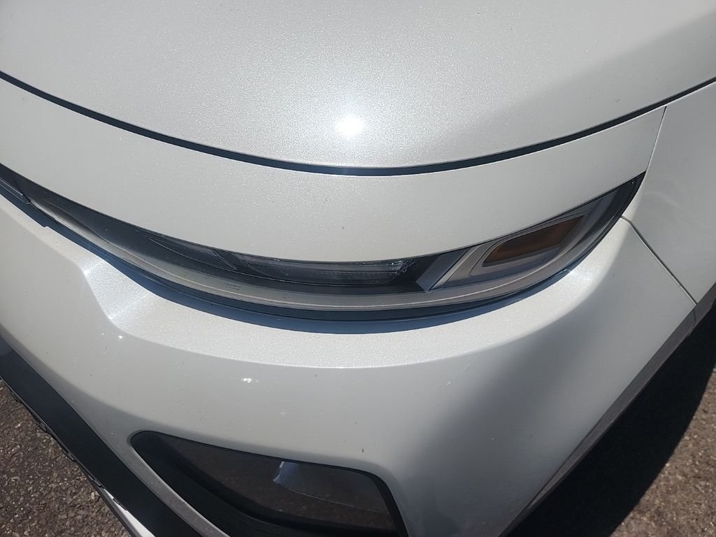 Used 2020 White Kia LX image 5