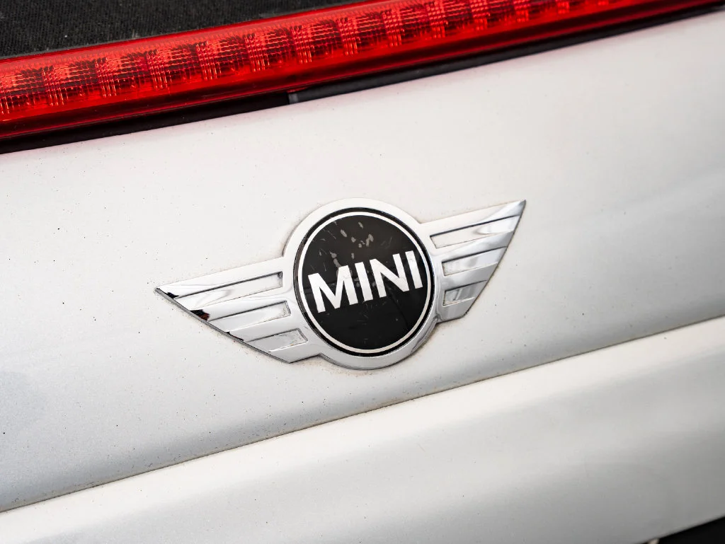 Used 2014 White Silver MINI  image 3