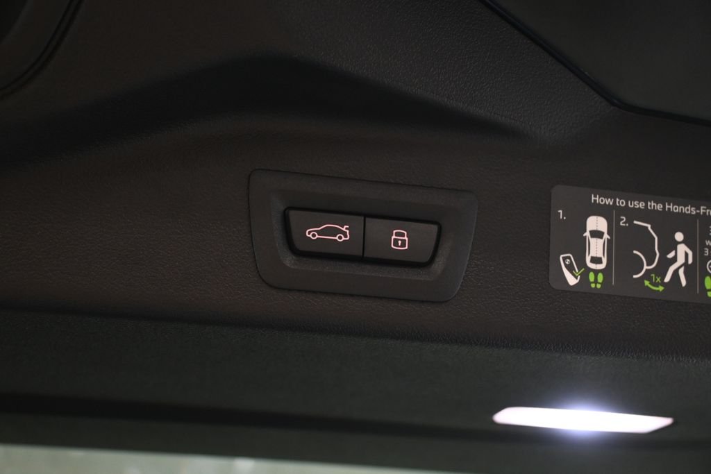 New 2026 Black Sapphire Metallic BMW xDrive40i image 38