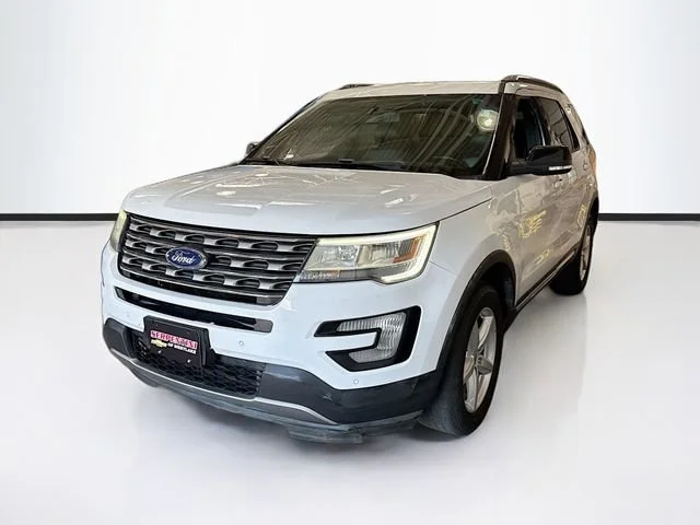 2016 Ford Explorer XLT 4WD's photo