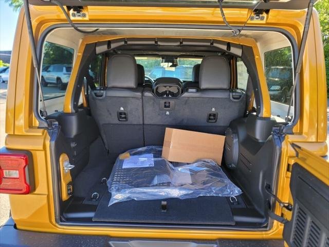 New 2026 Goldilocks Exterior Paint Jeep Sahara image 45