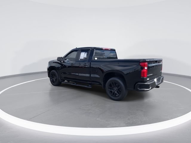 Used 2024 Black Chevrolet Custom image 6