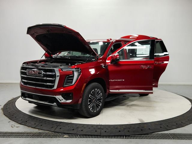 Used 2025 Red GMC Elevation image 12