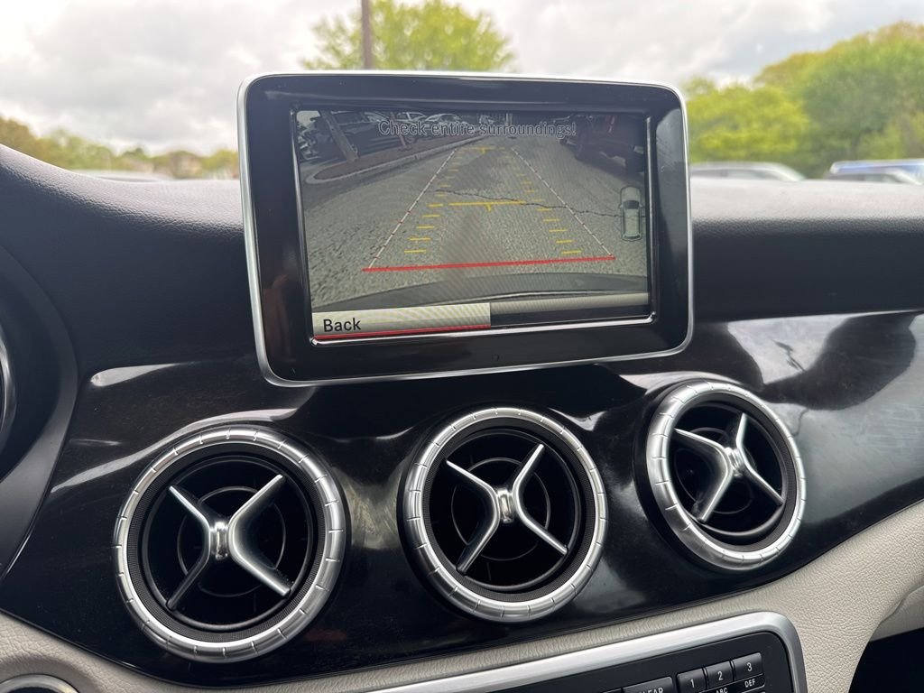 Used 2014 Mountain Gray Metallic Mercedes-Benz CLA 250 image 17