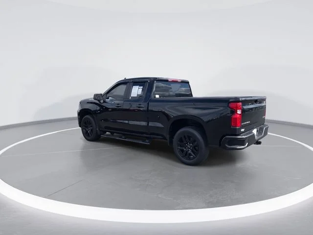 Used 2024 Black Chevrolet Custom image 6