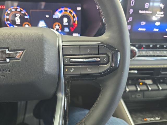 Used 2025 Brown Chevrolet ZR2 image 19