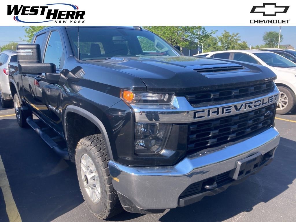 2022 Chevrolet Silverado HD LT 4WD Crew Cab Standard Box's photo