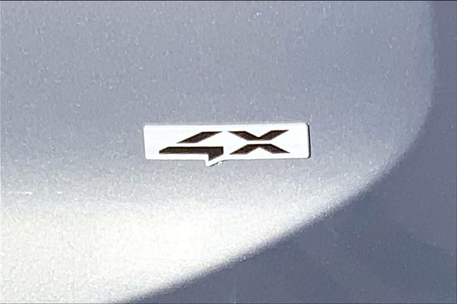 Used 2025 Everlasting Silver Kia S image 10